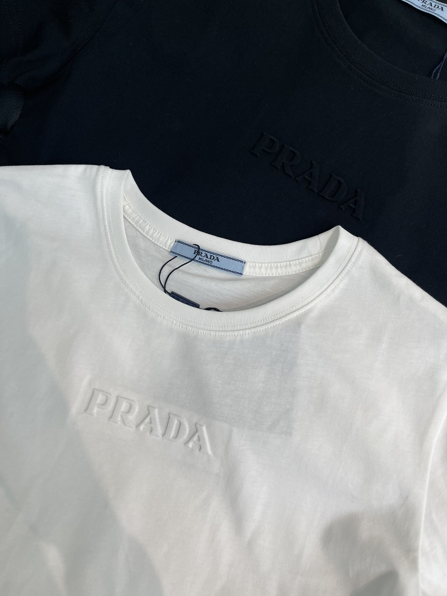 Women's short sleeves